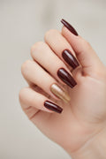 Faux ongles bordeaux et or coffin