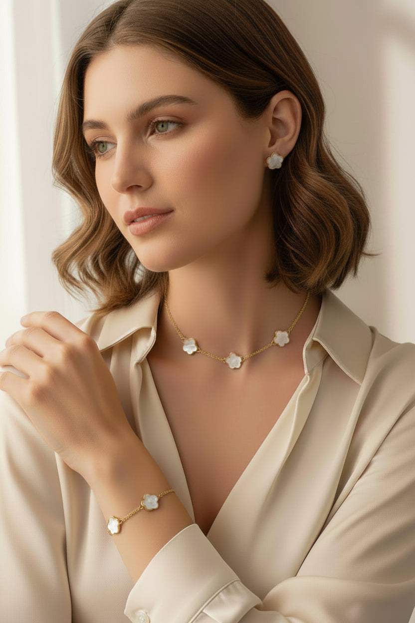 Bijoux trèfle blanc nacré doré
